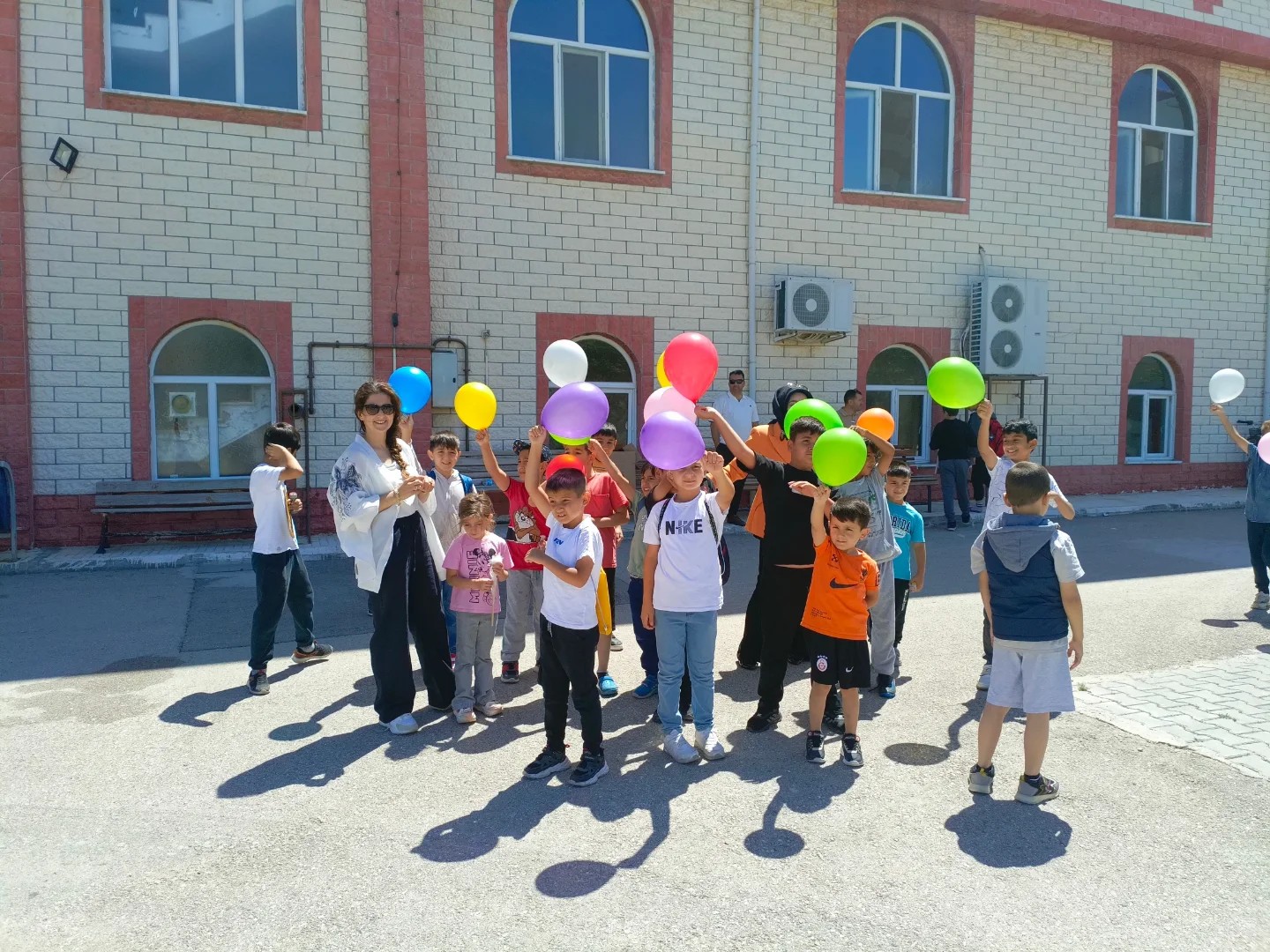 Küçük Kalplere Büyük Sevinçler…